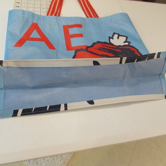 Peanuts/Snoopy 2024 AE Shopping Tote - Picture 6 of 13